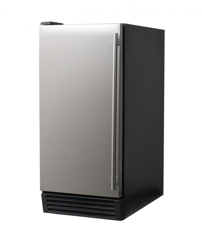 44 lbs / Day Countertop Ice Maker with 26.5 L Capacity 15" 37864