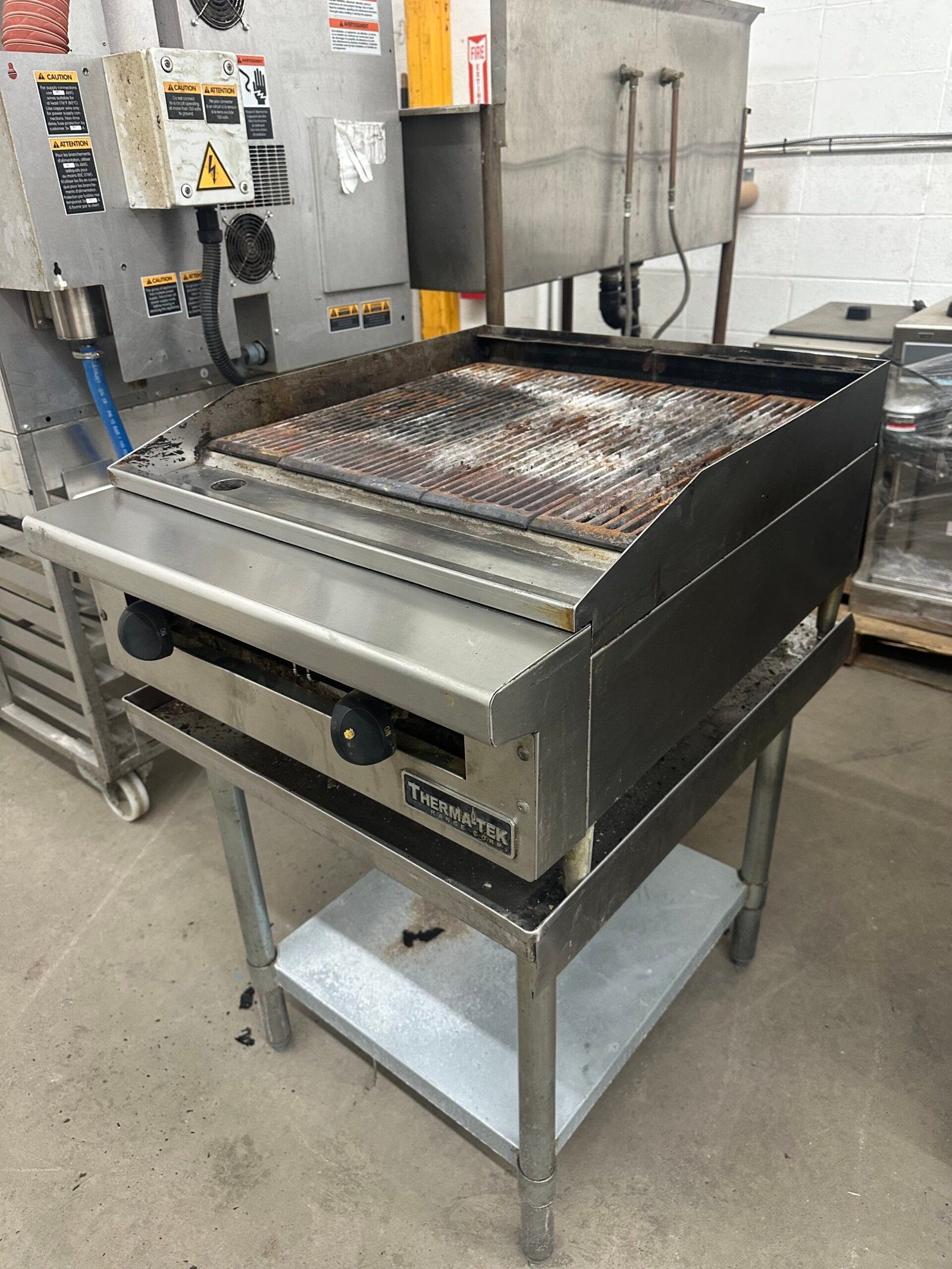 Restaurant Used 24" Wide Commercial Charbroiler NG TC24-24CRB-NG-CL