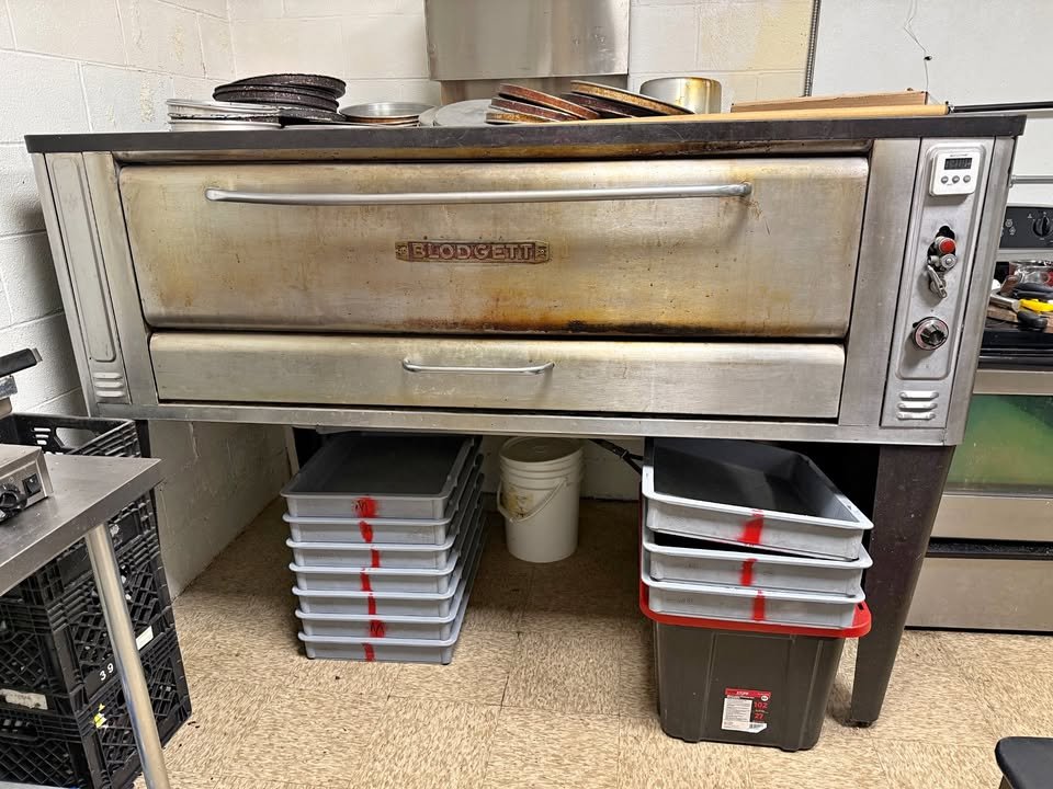 Used 77" Wide Commercial Restaurant Single Deck Natural Gas Pizza Oven