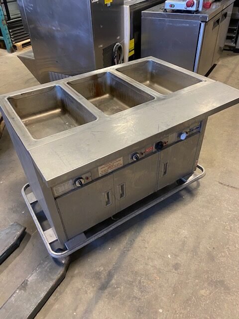 Used 3 Well Food Warmer and Rolling Warming Cabinet 3201W-CL