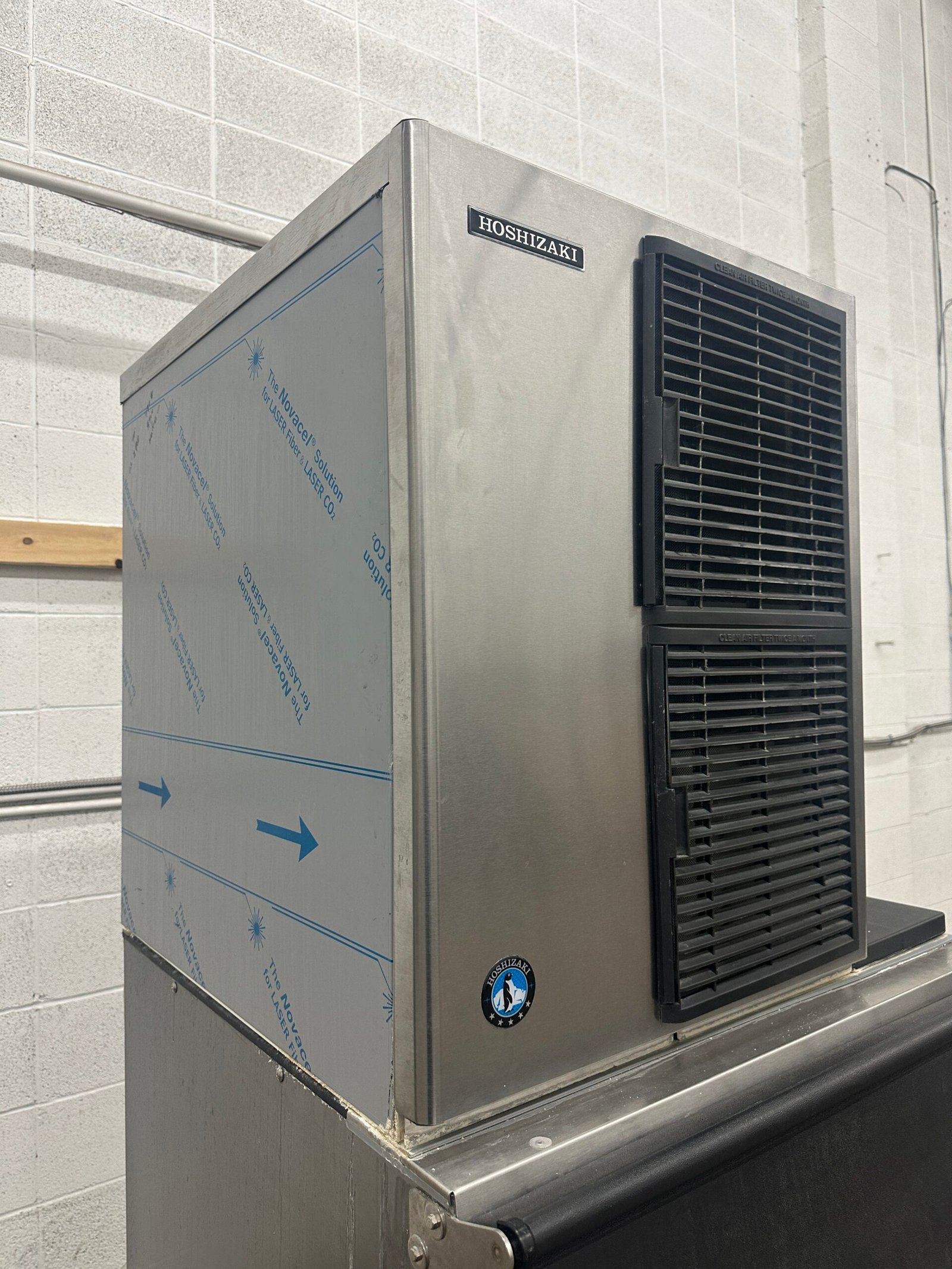 Commercial Ice Maker – 665 lb Air Cooled Crescent Cube Ice Machine