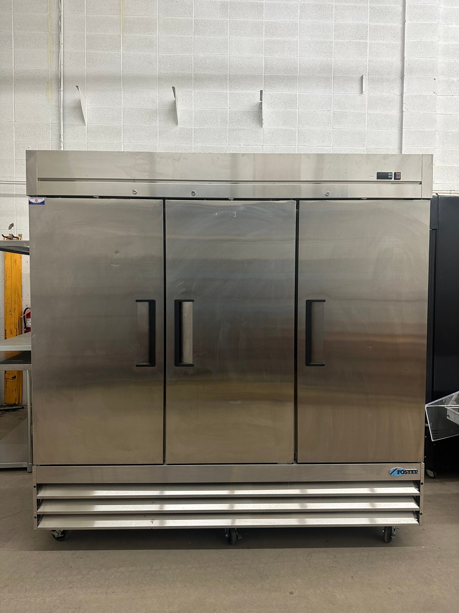 81" Stainless Steel Commercial Triple Door Reach-In Freezer, 72 Cu. Ft. F-72F-HC-CL