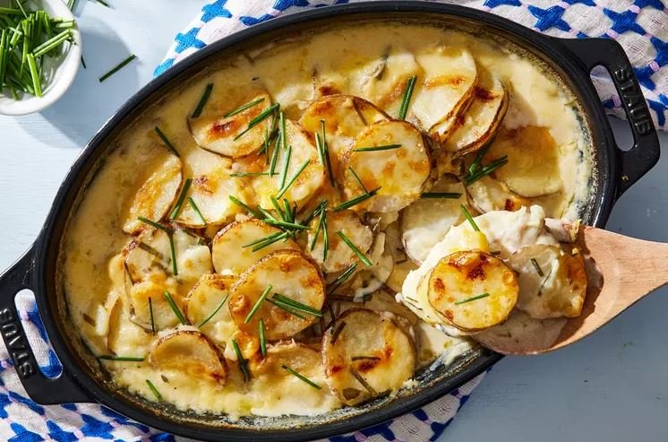 Creamy, Cheesy Scalloped Potatoes Recipe