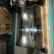 Used 34″ Stainless Steel Curved Glass Countertop Refrigerated Display Case EFI CGCM-CT-3427