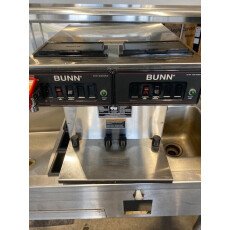 Commercial Bunn 12 Cup Coffee 2x Brewer & Hot Water Faucet
