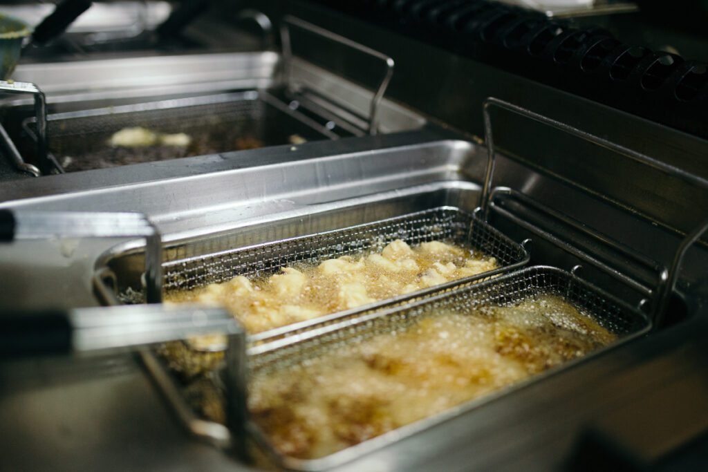 Commercial Deep Fryers – Which is Better, Electric or Gas?